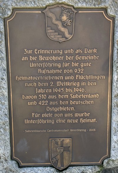 Unterföhringer Gedenkstein an Vertrieben